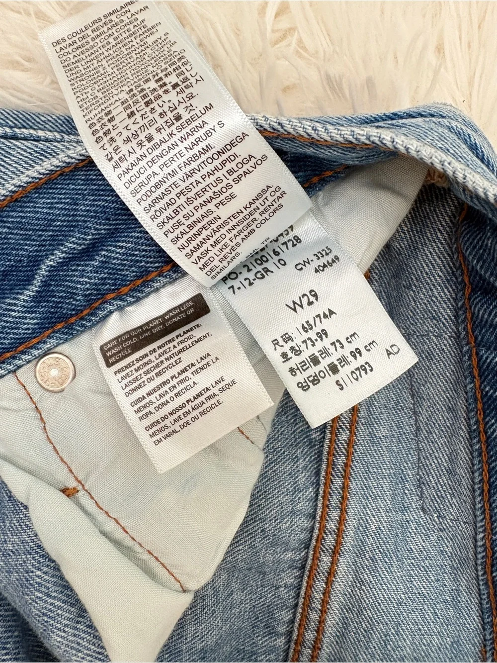 Levi’s Women 501 High-Rise Distressed Denim Shorts - w29